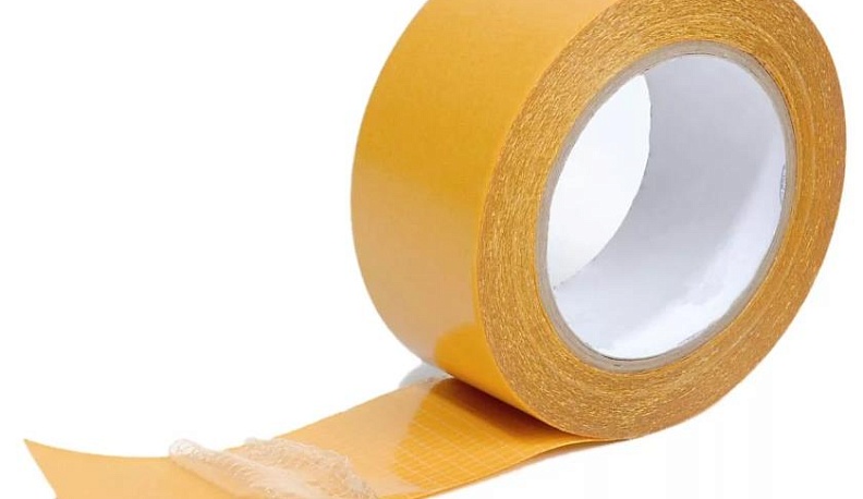 В Козельске ночной грабитель скотчем заклеил глаза хозяину дома