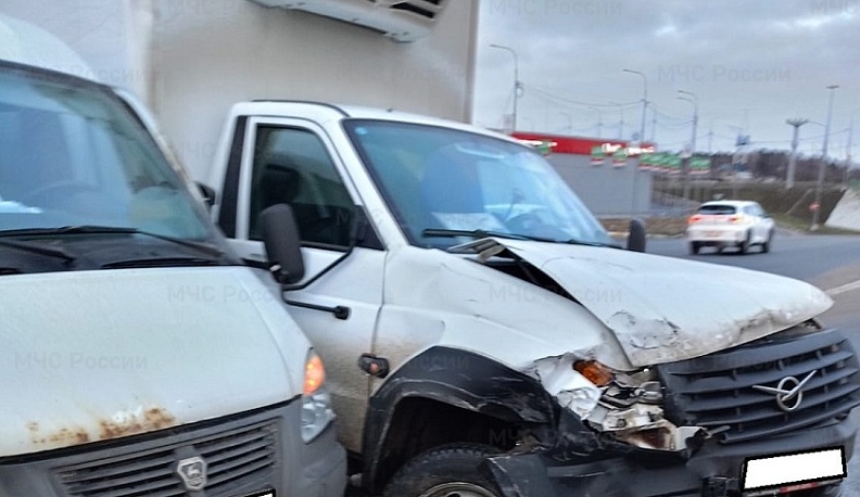 Два тяжелогруза столкнулись в Калуге