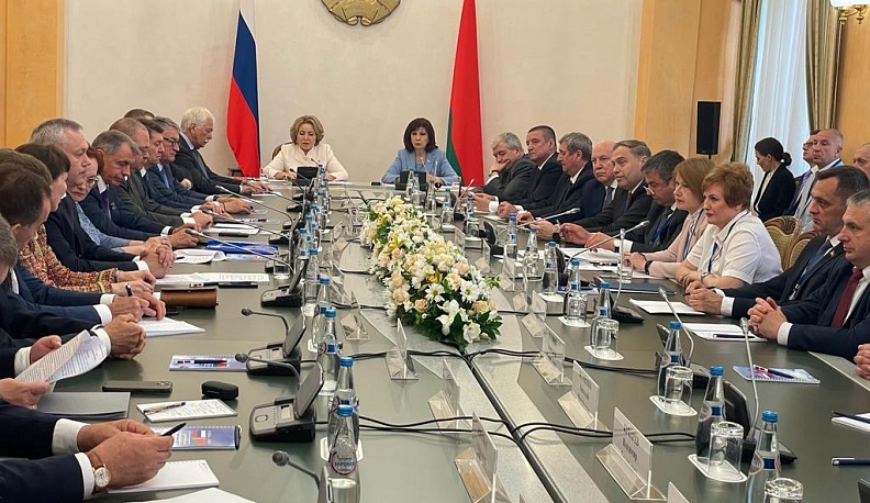 Геннадий Новосельцев: «Мы готовы предложить белорусским партнерам дальнейшее сотрудничество в строительной и научной сферах»