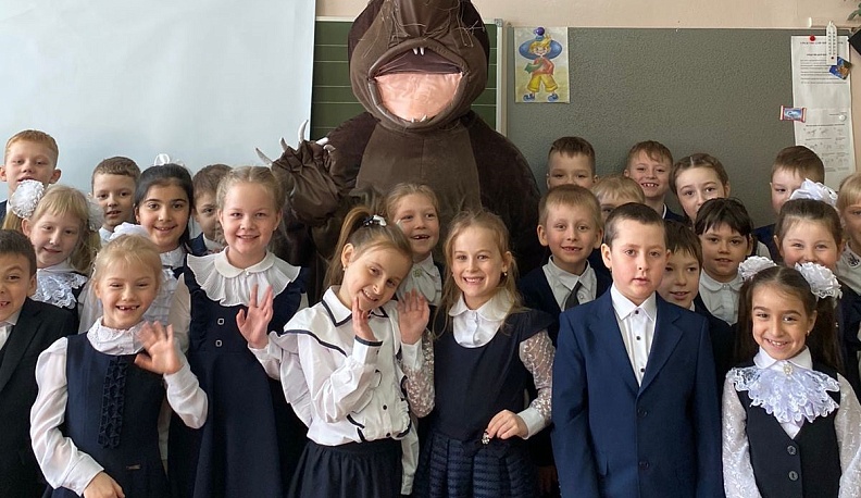 Уроки Хохули за год посетили 1500 школьников