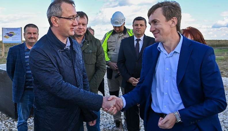 Владислав Шапша похвалил новую дорогу в Хвастовичах