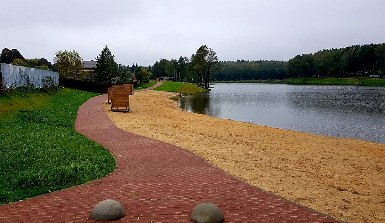 В Жукове благоустроили городской пруд
