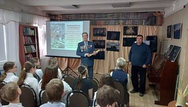 Накануне годовщины трагедии на Чернобыльской АЭС кондровские школьники встретились с ликвидатором аварии 