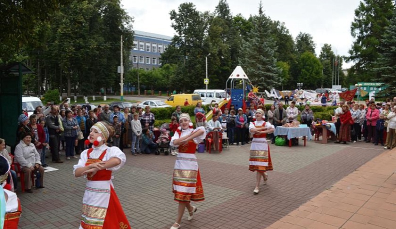 Крутится гончарный круг…