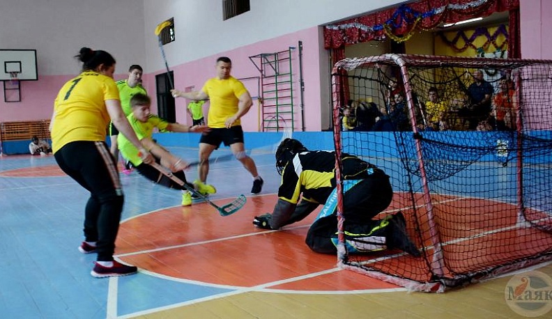 Флорбол: это и сила, и выносливость, и координация