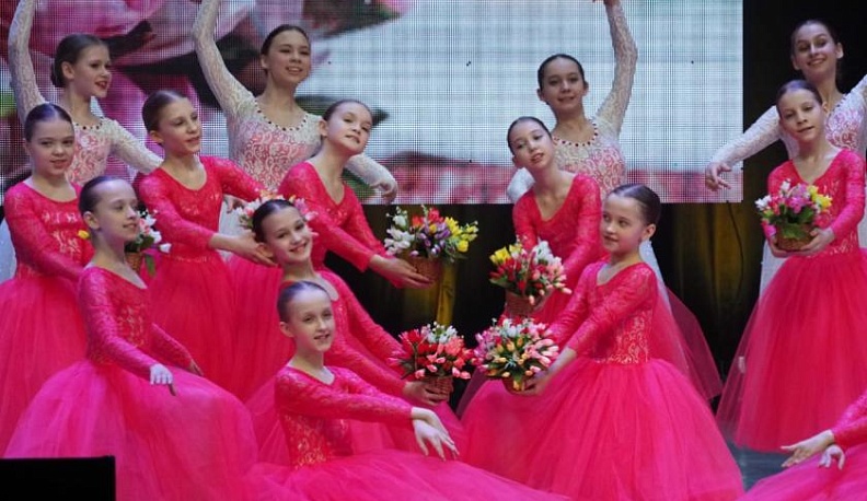 Калужанкам подарили праздничный концерт