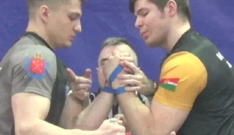 Калужские армрестлеры завоевали четыре медали на чемпионате России