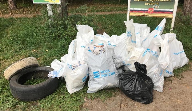 Волонтеры собрали более 80 мешков мусора в Калужском городском бору