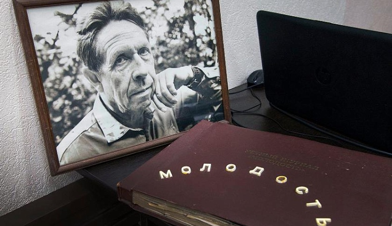 Фотографии и документы известного калужанина Николая Кормильцева будут храниться в  госархиве Калужской области