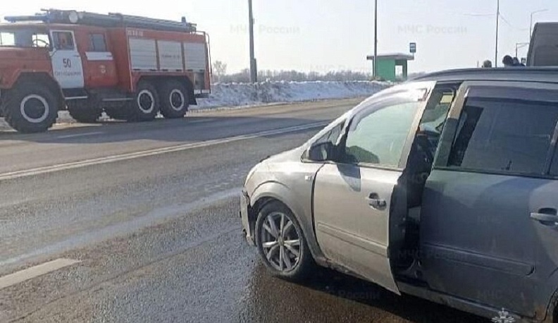 В Ферзиковском округе столкнулись две машины