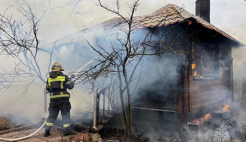 В Калужской области сгорел гостевой дом 