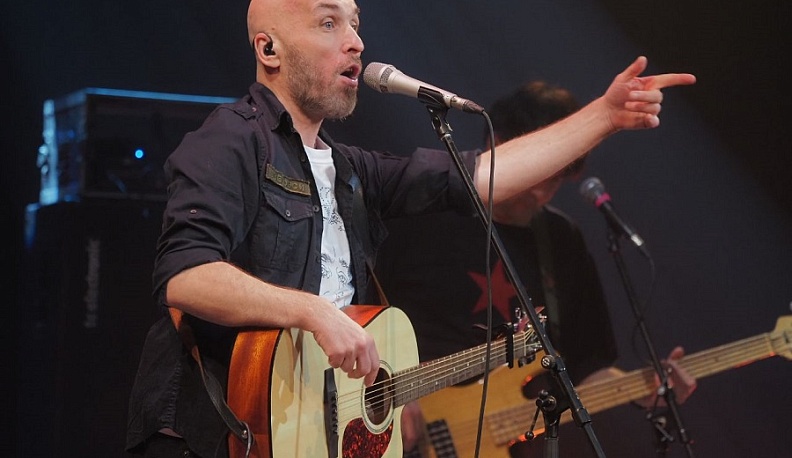 На фестивале «УграФест» выступила популярная рок-группа «Зверобой»