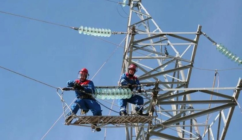 Энергетики ликвидируют последствия дождей и сильного ветра в Калужской области