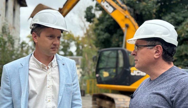 В Калуге демонтируют дом на улице Салтыкова-Щедрина с рекордной экономией