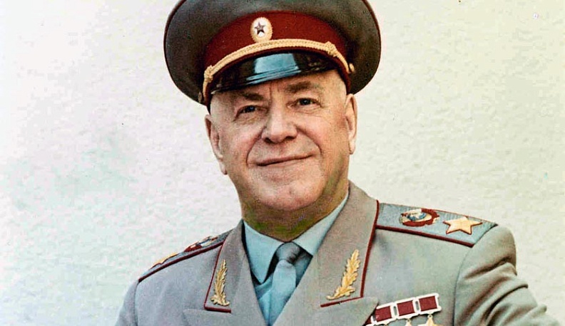 Анатолий Артамонов поздравил земляков с Днем рождения Маршала Советского Союза Г.К. Жукова