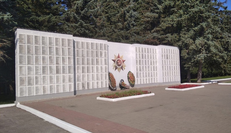 В Калужской области волонтеры приводят в порядок воинские захоронения