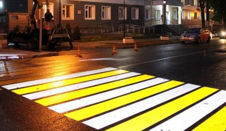 В Калуге появятся 42 проекционных пешеходных перехода