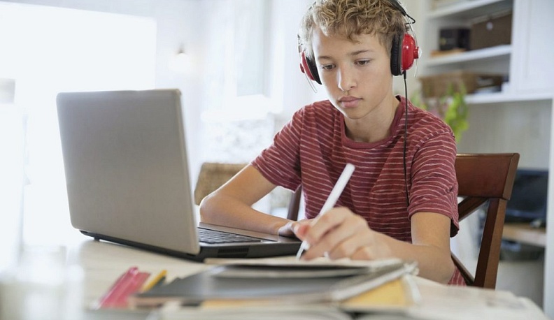 Школа к нам приходит