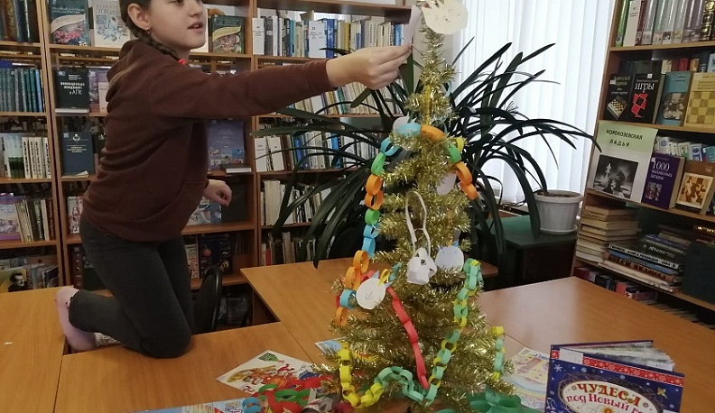 Модельная библиотека Корекозева приглашает детей на новогодние мастер-классы