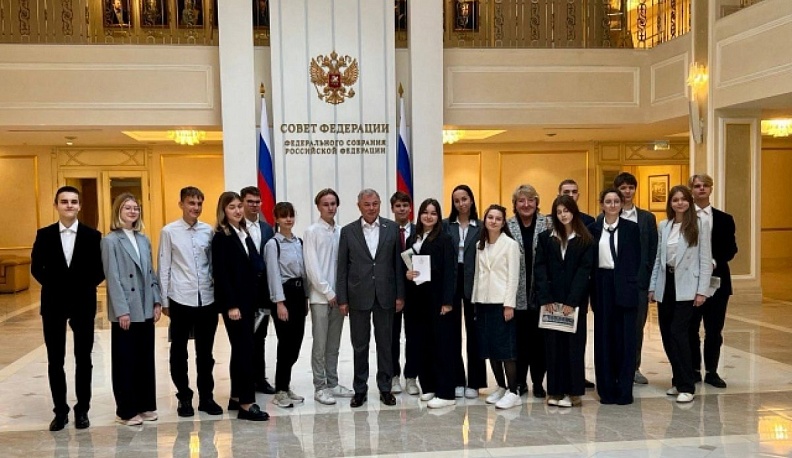 Калужские старшеклассники выступили в поддержку ЕГЭ