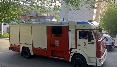 В Дзержинском районе спасатели ликвидировали пожар в частном гараже