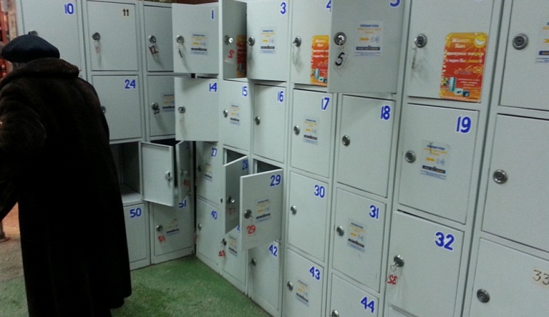 Чтобы пообедать мужчина взломал камеру хранения магазина