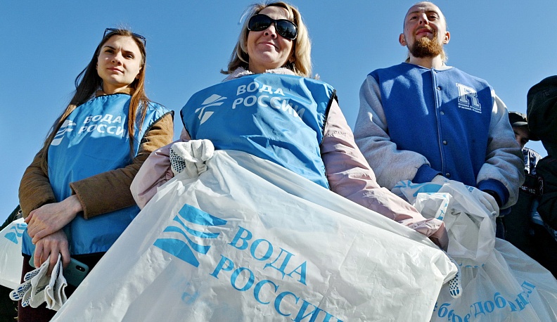 В Калуге Всемирный день воды отметили уборкой берегов Киёвки