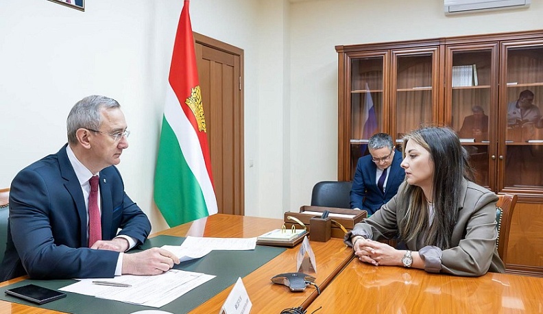 Владислав Шапша провёл личный приём граждан 