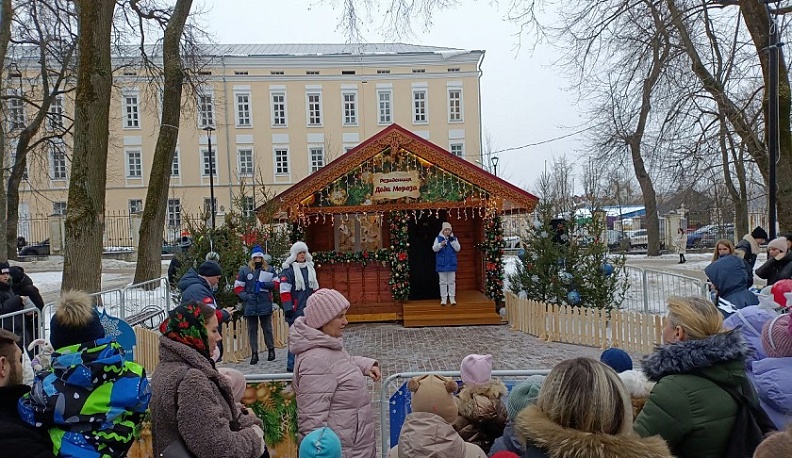 В Калуге открылась резиденция Деда Мороза и Снегурочки