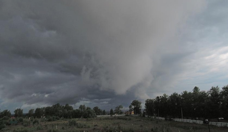 На Калужскую область вновь надвигается гроза 