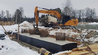 Продолжается реконструкция моста через железную дорогу в Людинове