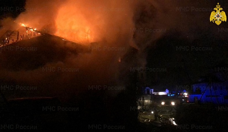Под Калугой сгорел двухэтажный дом