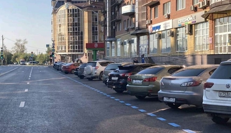 На платных парковках Калуги появится синяя разметка