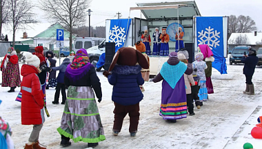 Почти 30 тыс человек посетили мероприятия передвижного культурного центра в Мосальском округе