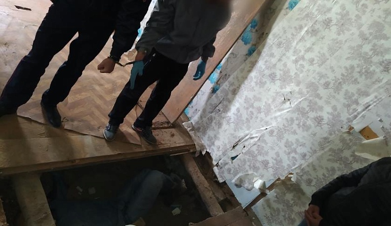 В Калужской области рецидивист задушил приятеля и спрятал тело в подпол