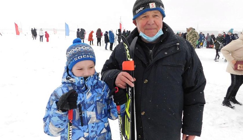 В Дзержинском районе прошёл День снега