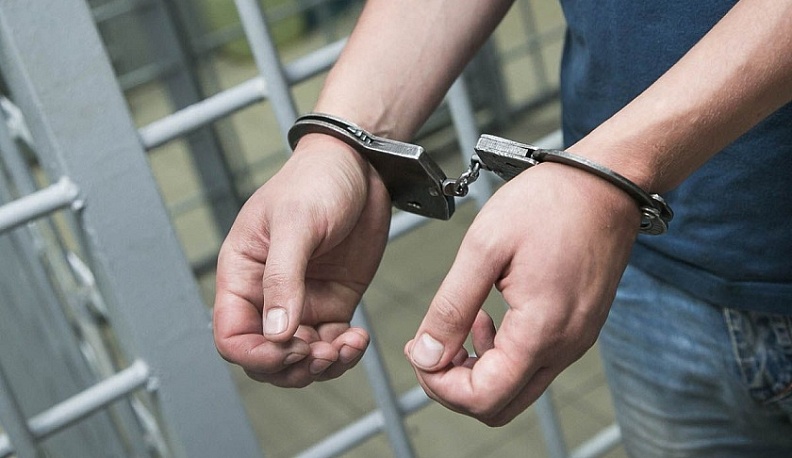 В Калуге вор избил полицейского