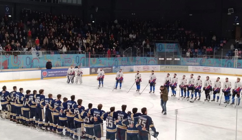 Калужские хоккеисты на своем льду обыграли соперников из Брянска