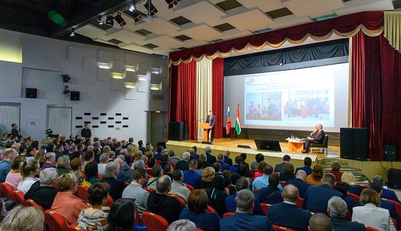 Владислав Шапша посетил отчёт главы администрации Тарусского района