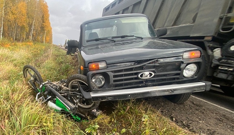 В Мосальском районе «Нива» столкнулась с мопедом