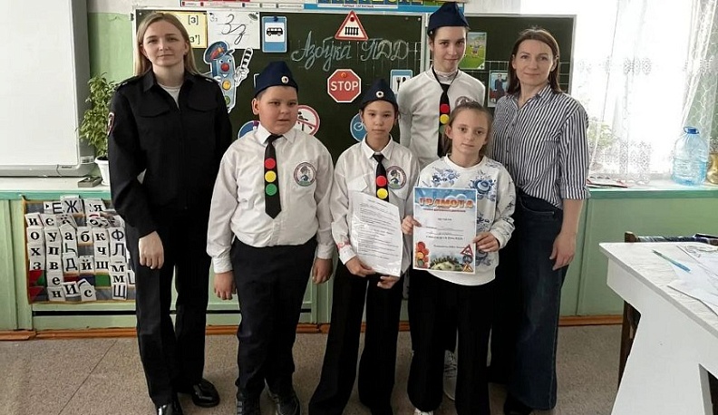 В Козельской школе-интернате прошла квест-игра по правилам дорожного движения