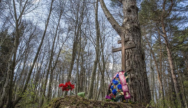 Учащиеся Малоярославецкого района привели в порядок могилу пионера-героя