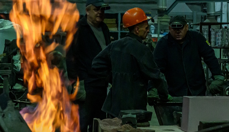 Владислав Шапша посетил ПАО «Калужский двигатель»