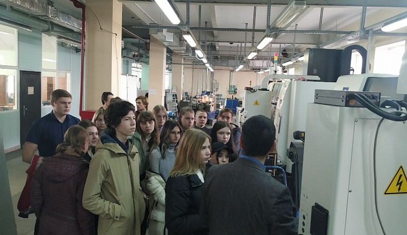 Для школьников Калужской области провели экскурсию «Неделя без турникетов»