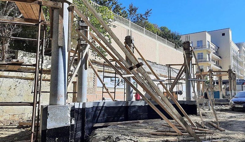 Анатолий Артамонов в Кисловодске посетил строящиеся объекты города-курорта