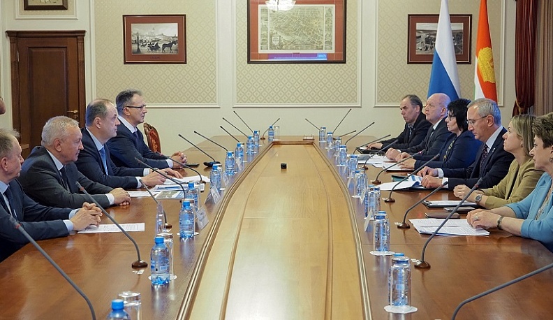 Владислав Шапша обсудил с руководством ООО «Газпром трансгаз Москва» вопросы развития газоснабжения и социальные проекты компании  на территории региона