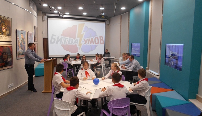 Малоярославецких школьников посвятили в кадеты в Москве