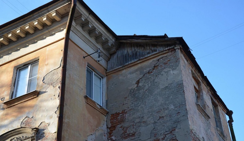 В Калужской области продолжат переселение из ветхого и аварийного жилья