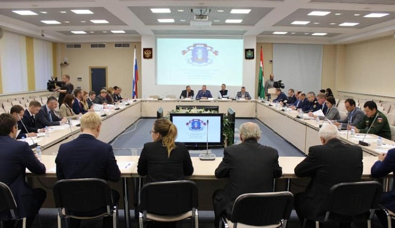 Калужские единороссы будут регулярно участвовать в юридических консультациях