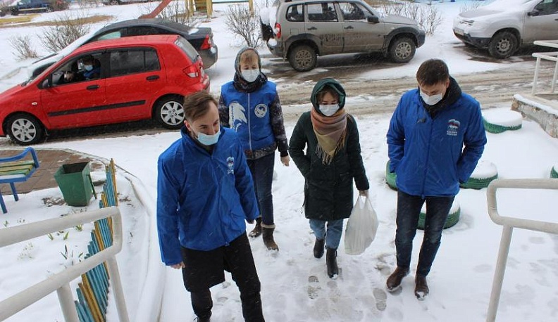 Волонтеры помогают калужанам, выбравшим самоизоляцию